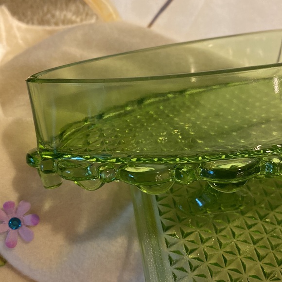 L.G. Wright Flat Iron Green Pressed Depression Glass, Lidded Candy Dish😎 - Picture 8 of 9